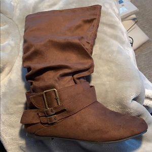 Brown Mid-Calf boots